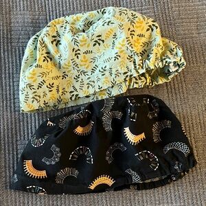 Euro style toggle closure scrub caps